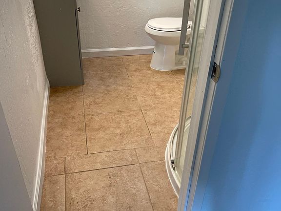 3rd image of 213 Sharon Way