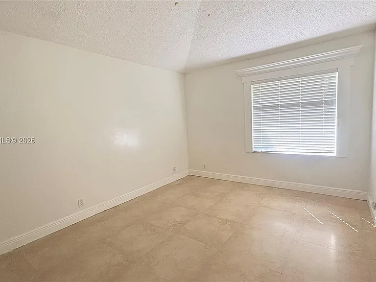 759 NW 161st Ave — Photo 17