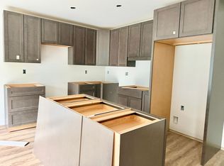 192 Center Rd, Gray, ME 04039
