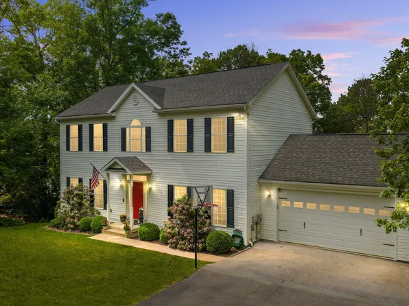 1409 Lakeside Dr, Harpers Ferry, WV 25425