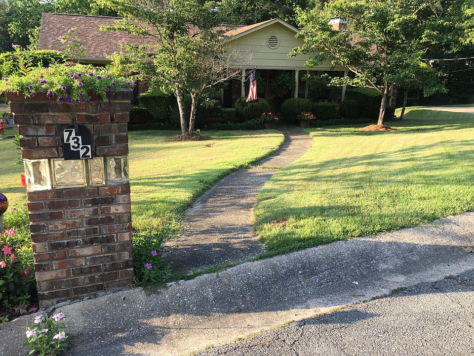 2nd image of 732 Suburban Dr
