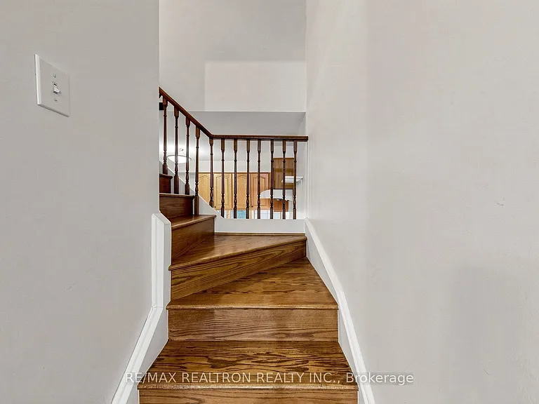 30 McGill St — Photo 16