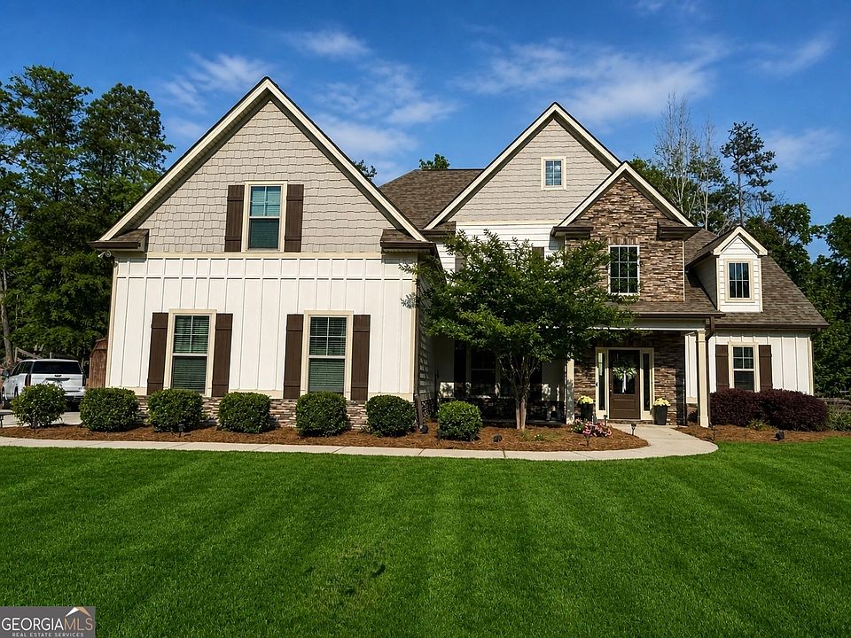1st image of 719 Charlotte Ln