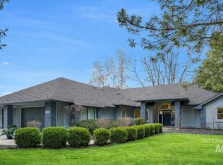 9000 W Woodglade Ln, Garden City, ID 83714