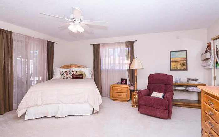 419 Makin Ave — Photo 12