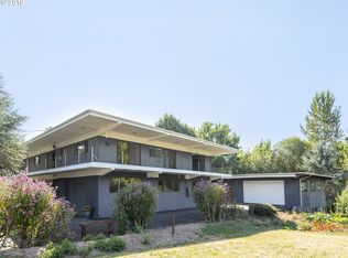 630 NE South Shore Rd, Portland, OR 97211