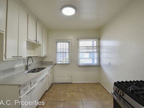 4th image of 6308 Vineland Ave #17280377