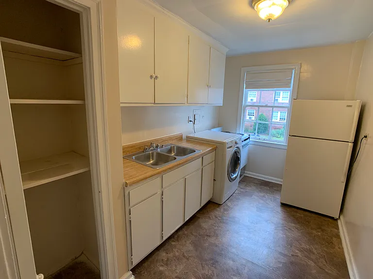 2841 Thornhill Rd — Photo 14