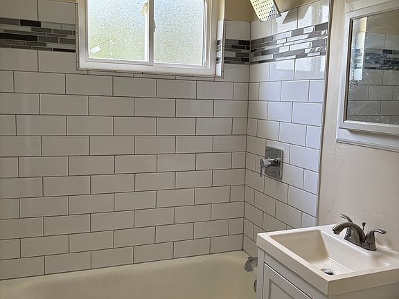 3rd image of 1739 Patrick Dr