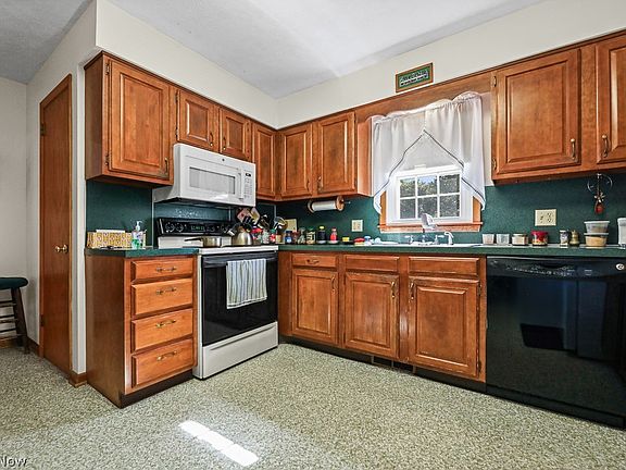 4th image of 2540 Edgewood Ave