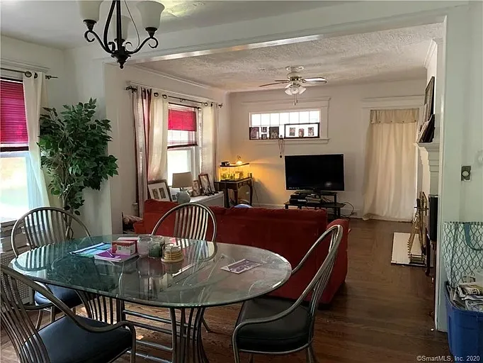 21 Coniston Ave #2 — Photo 4