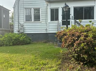 535 Saunders Ave, Bridgeport, CT 06606