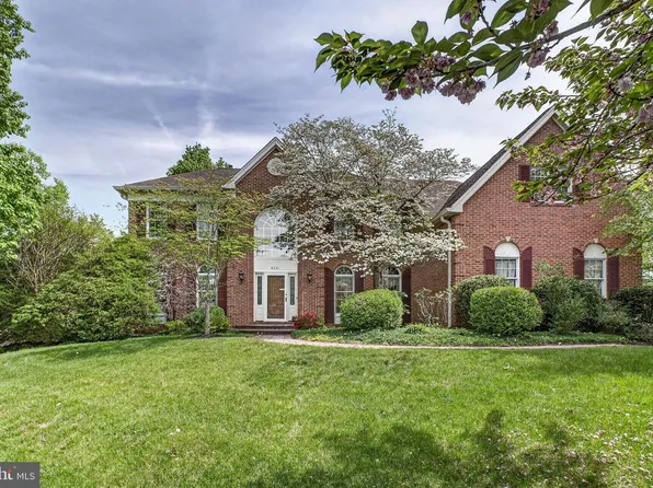 6331 Hidden Canyon Rd, Centreville, VA 20120