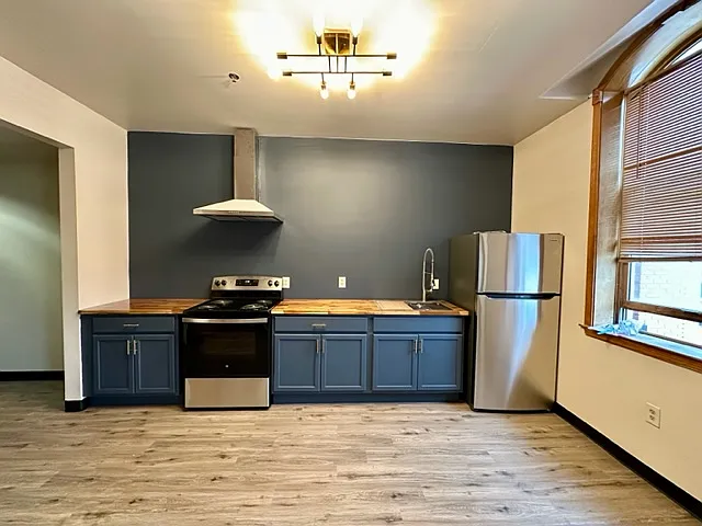 1416 Main St #200 — Photo 5