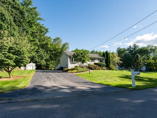 1 Sands Ter, Merrimack, NH 03054