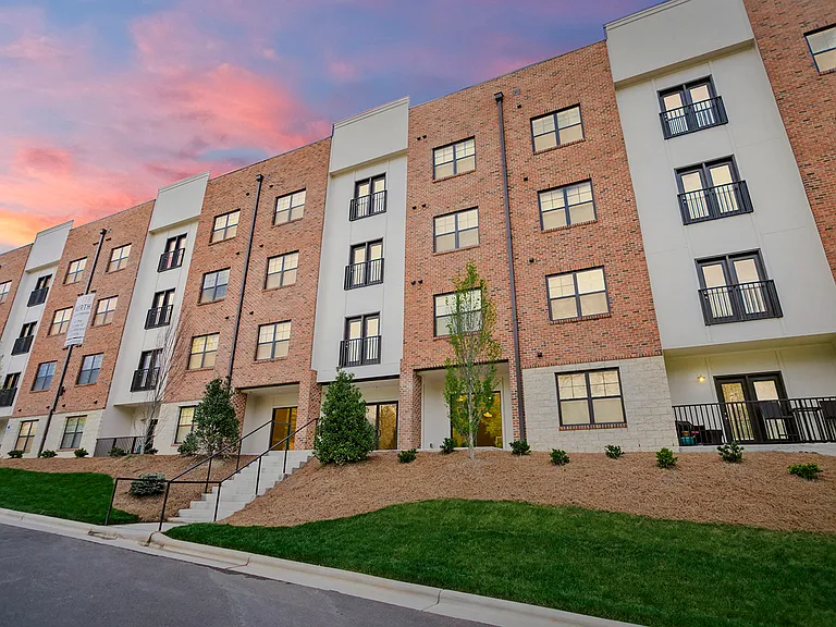 2918 North at Winstead Commons — Photo 2