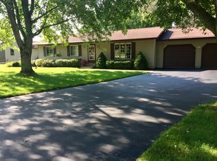 W6024 Thornapple Ln, Fort Atkinson, WI 53538
