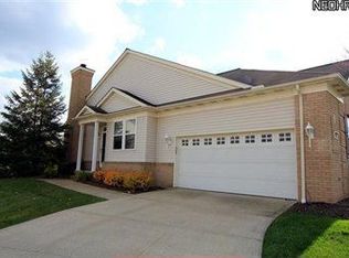 2988 Country Club Ln, Twinsburg, OH 44087