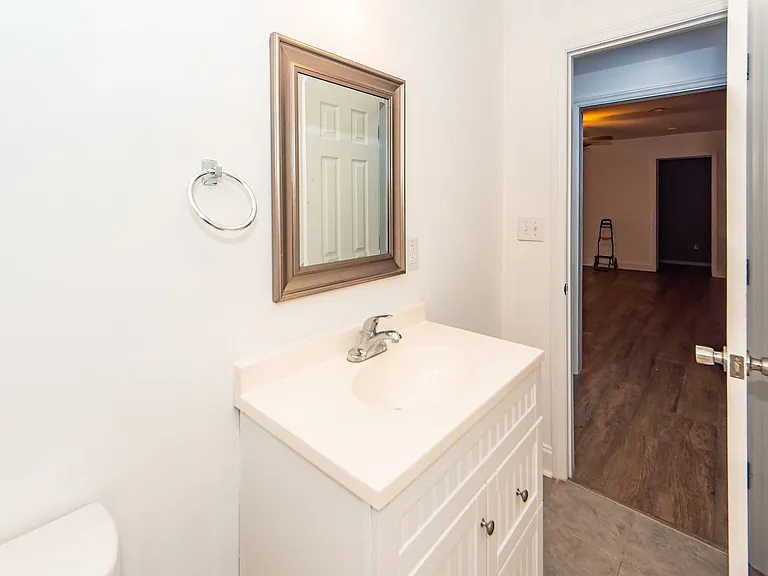 6933 Raymond Ave — Photo 19