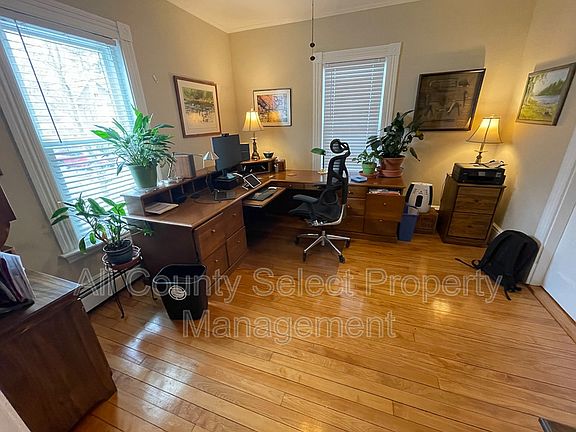 5th image of 123 Pine St Floor 1