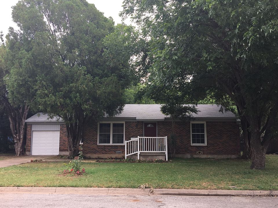 1st image of 2820 Willow Park St