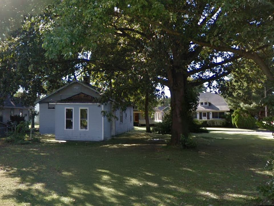 1st image of 228 N Reader St