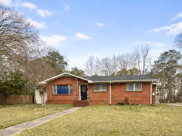 411 Howard Rd, Tuskegee Institute, AL 36088