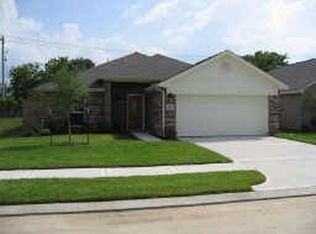221 Rippling Creek Ln, Alvin, TX 77511