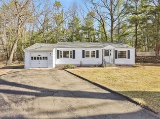 6 Victoria Ln, South Hadley, MA 01075