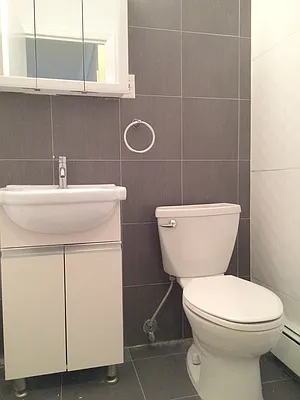 Rented by Uptown Flats LLC | media 27