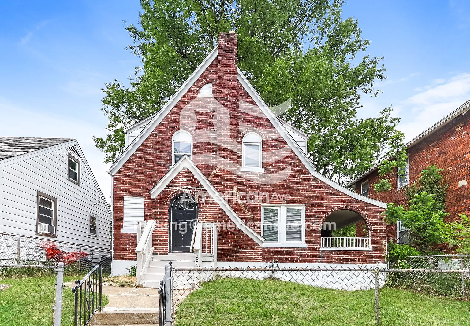 3 bed, 1.0 bath, 1500 sqft, $1,097 — Photo 1