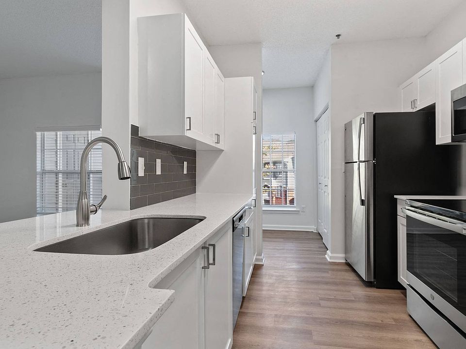 Freshly renovated finishes including quartz countertops