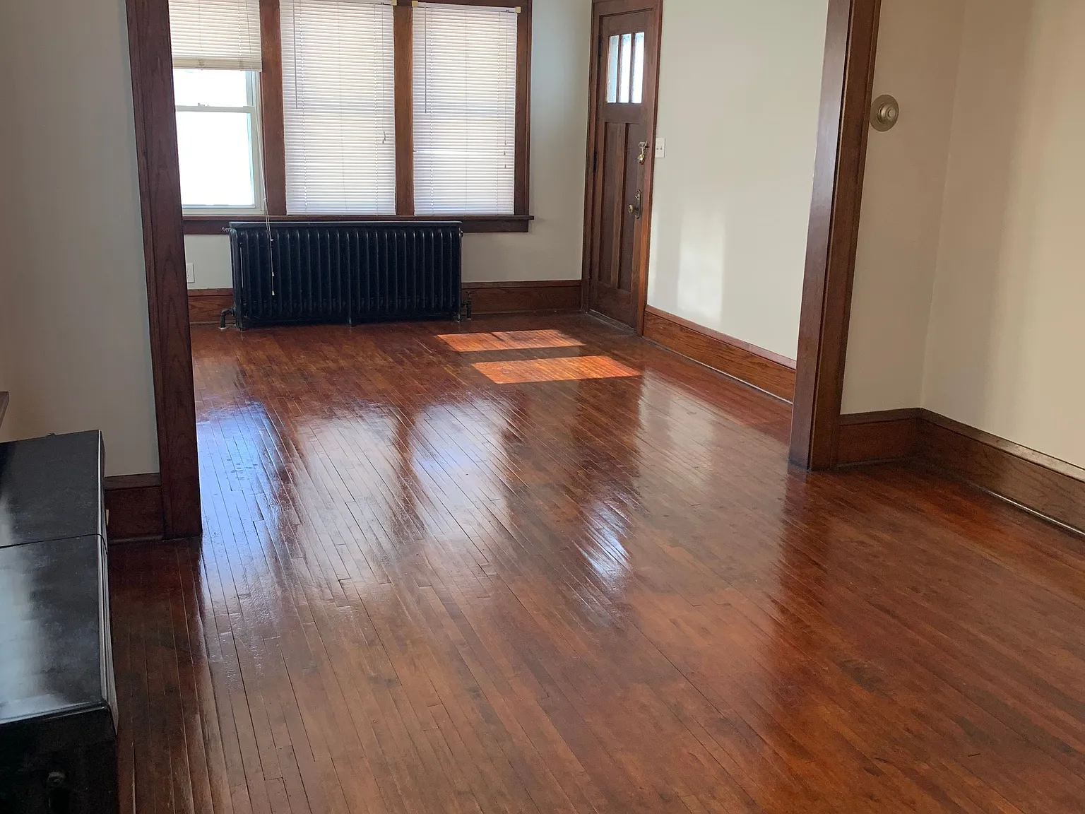 6 bed, $3,200 — Photo 2