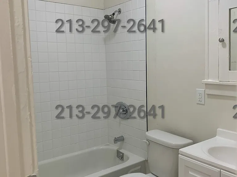 2918 Leeward Ave #105 — Photo 8