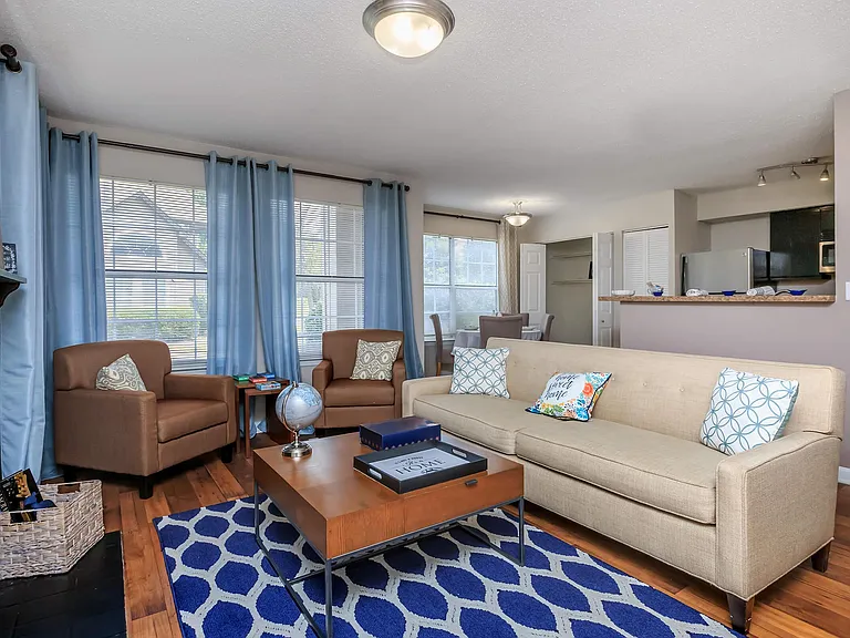 Summerlake Apartments — Photo 11