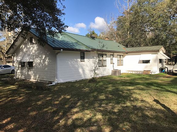 2nd image of 1921 Summerhaven Dr
