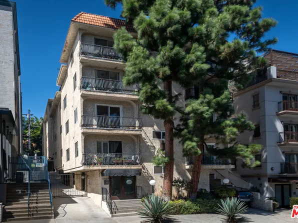 11639 Chenault St APT 302, Los Angeles, CA 90049