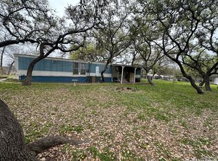 130 Dawnridge Dr, Poteet, TX 78065