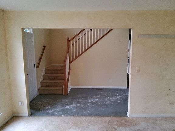 2nd image of 2420 Woodlake Ct