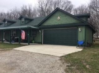 33 Thomas Dr, Champaign, IL
