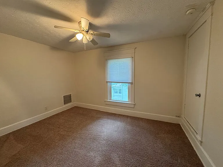 2346 Coyner Ave — Photo 12