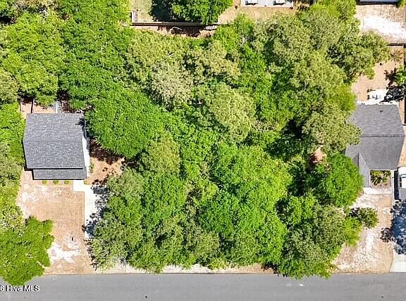 5th image of 138 NE 14th Street LOT 52