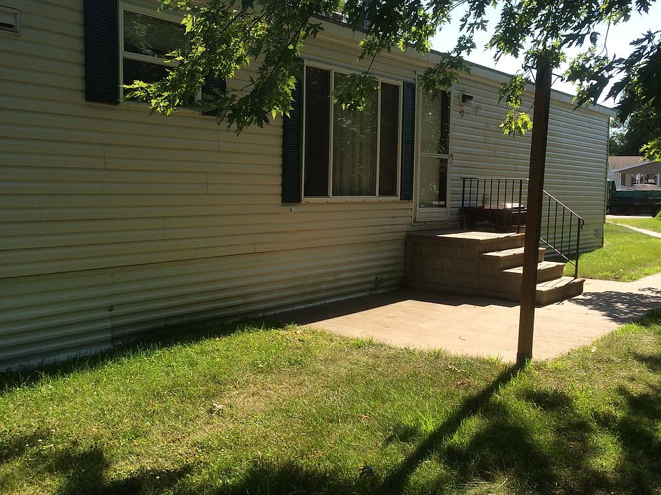 1st image of 214 Beach Dr