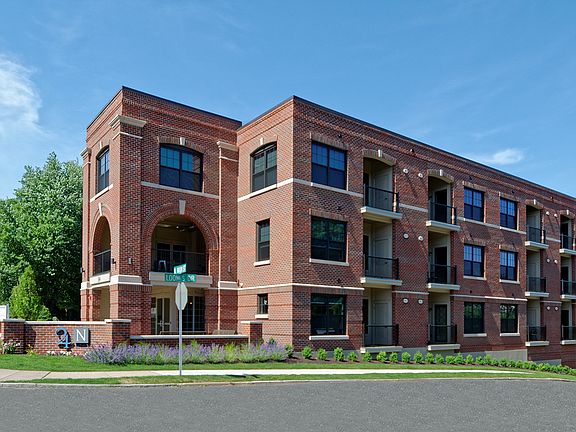 4th image of 24 N Main St APT 2B