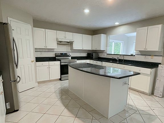 4th image of 4852 Shagbark Ct