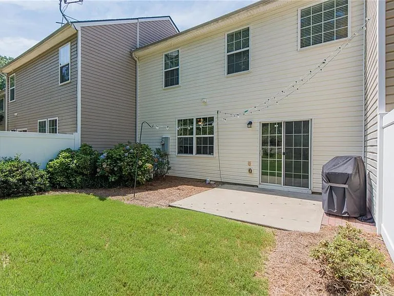 519 Windstone Trl — Photo 18