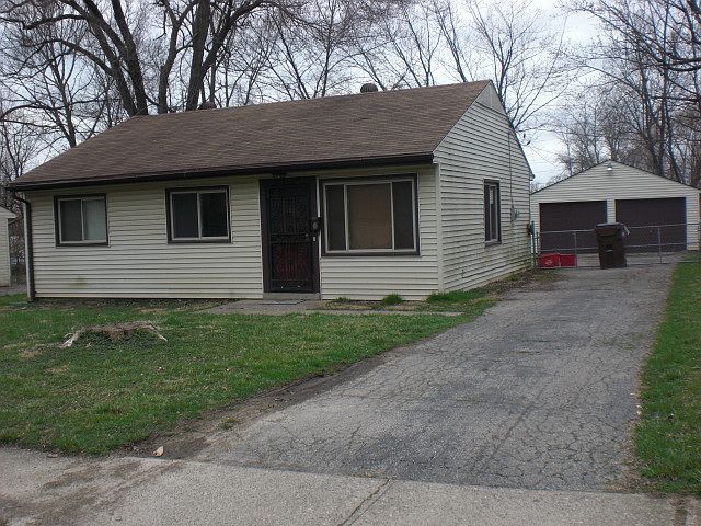 2nd image of 3991 Myron Ave