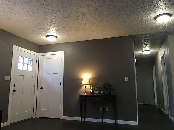 Entryway and coat closet.