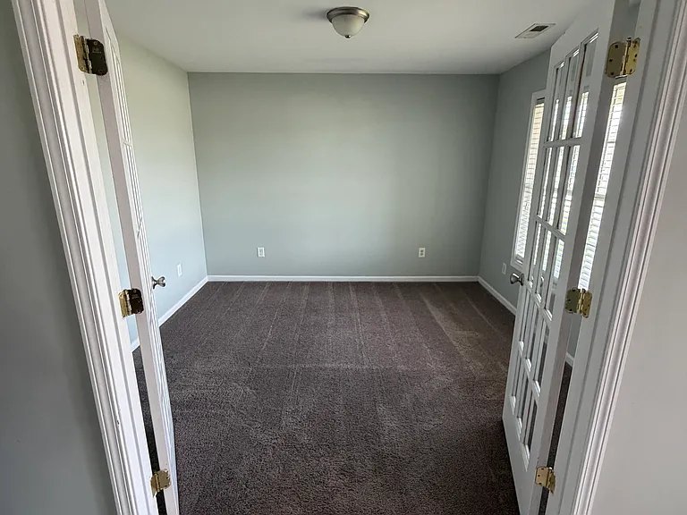 5819 Cornfield Ave — Photo 5