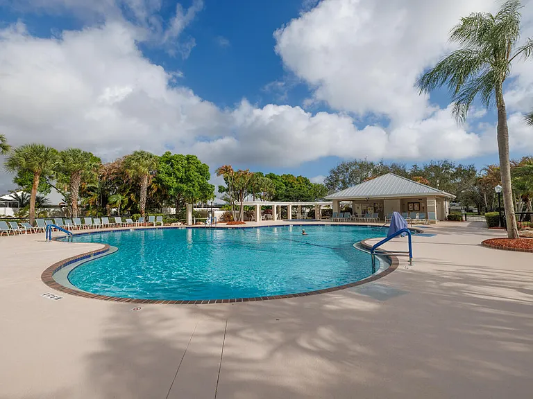 1560 SW Waterfall Blvd — Photo 23
